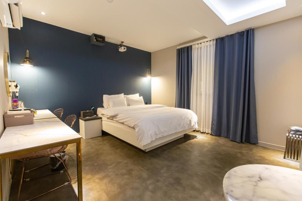 Knox Hotel Чхонан Экстерьер фото