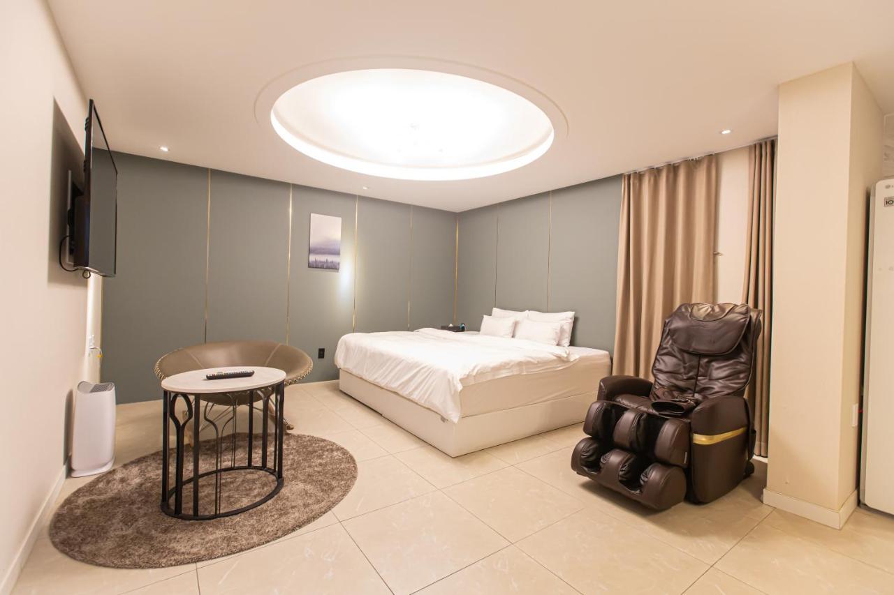 Knox Hotel Чхонан Экстерьер фото