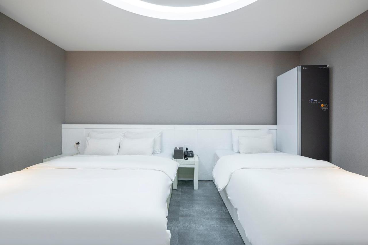 Knox Hotel Чхонан Экстерьер фото