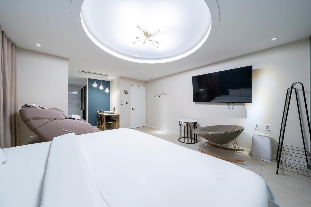 Knox Hotel Чхонан Экстерьер фото