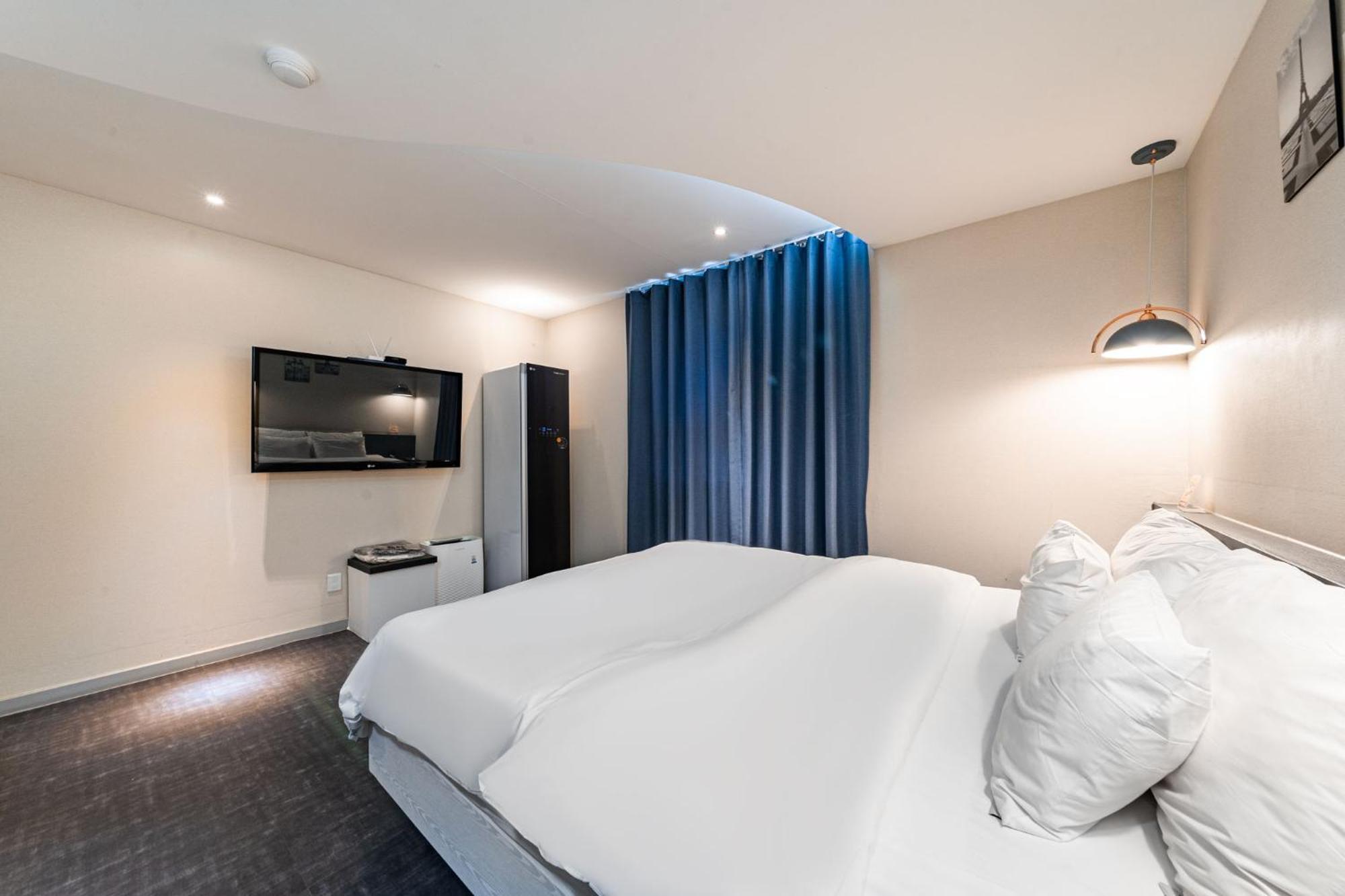 Knox Hotel Чхонан Экстерьер фото
