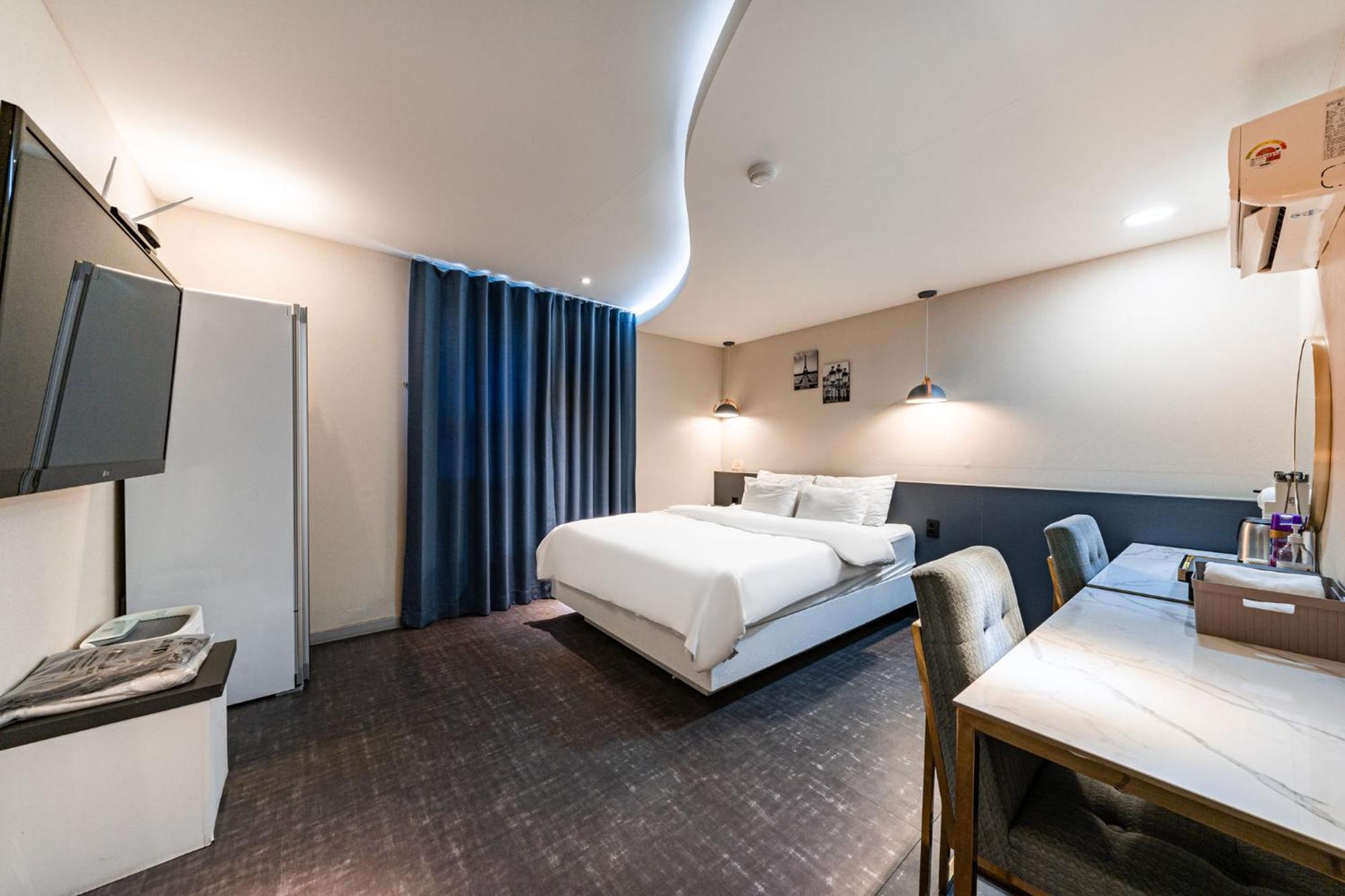 Knox Hotel Чхонан Экстерьер фото